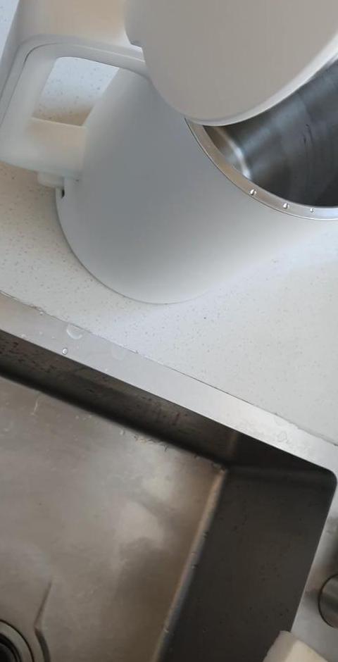 电热水壶漏水