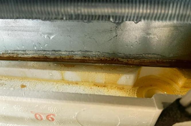 立柜式空调底部漏水