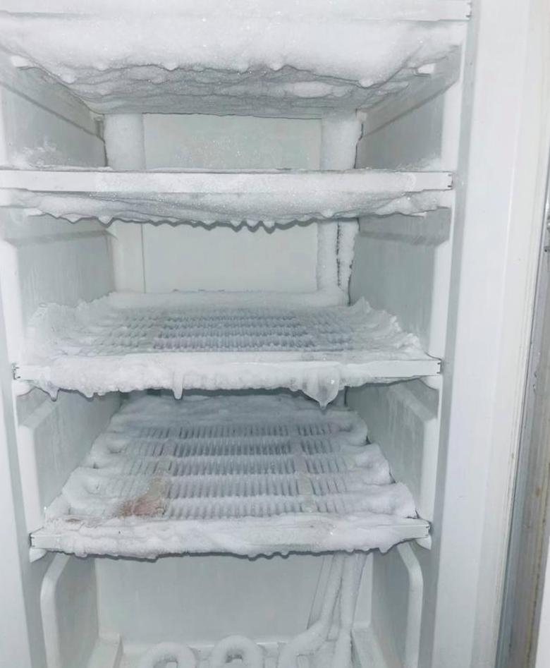 风冷冰箱结霜正常吗